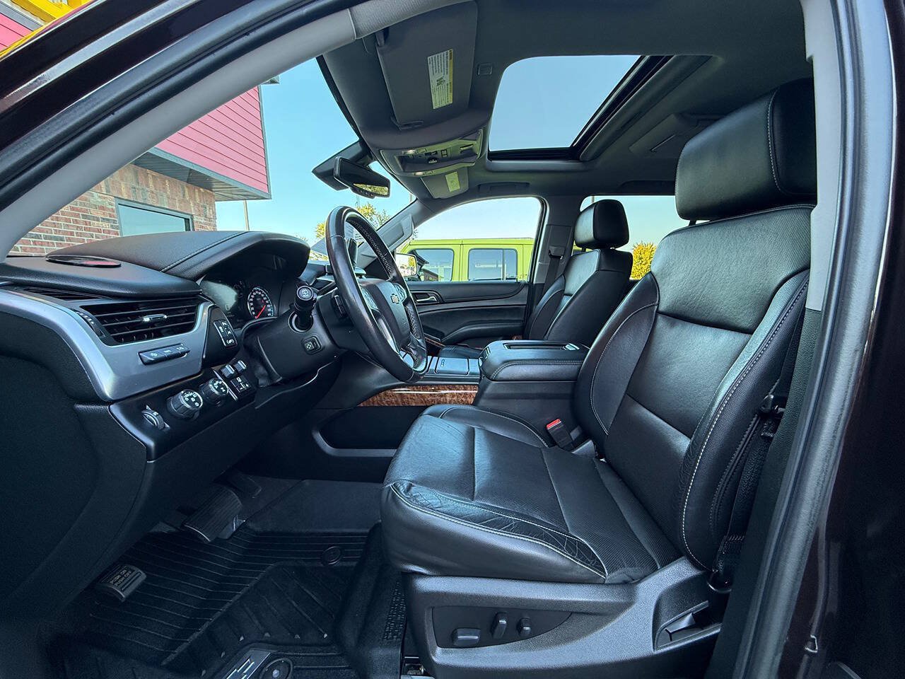 Used 2020 Chevrolet Tahoe Premier AWD/4WD image 16