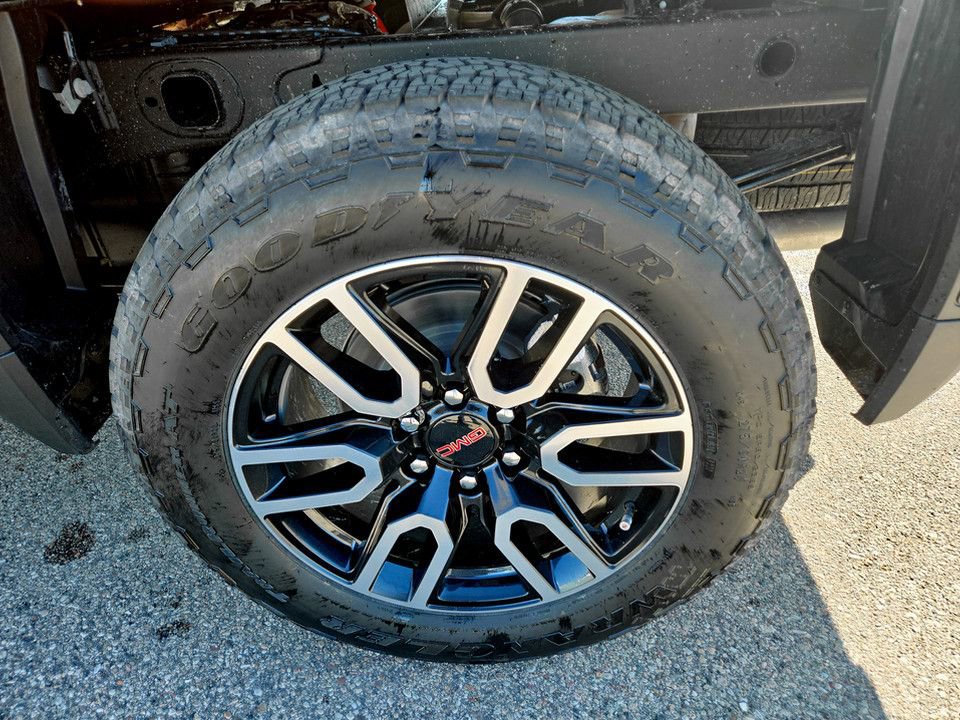 New 2026 GMC Sierra 1500 AT4 w/ AT4 Premium Package image 36