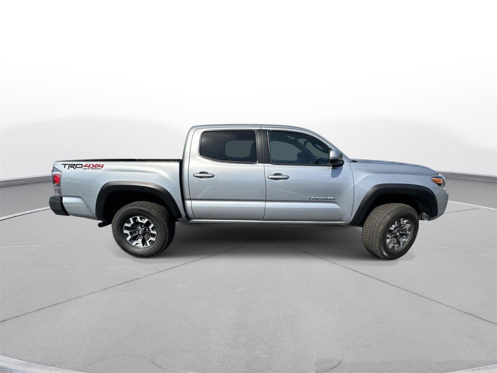 Used 2020 Toyota Tacoma TRD Off-Road w/ Technology Package AWD/4WD image 5