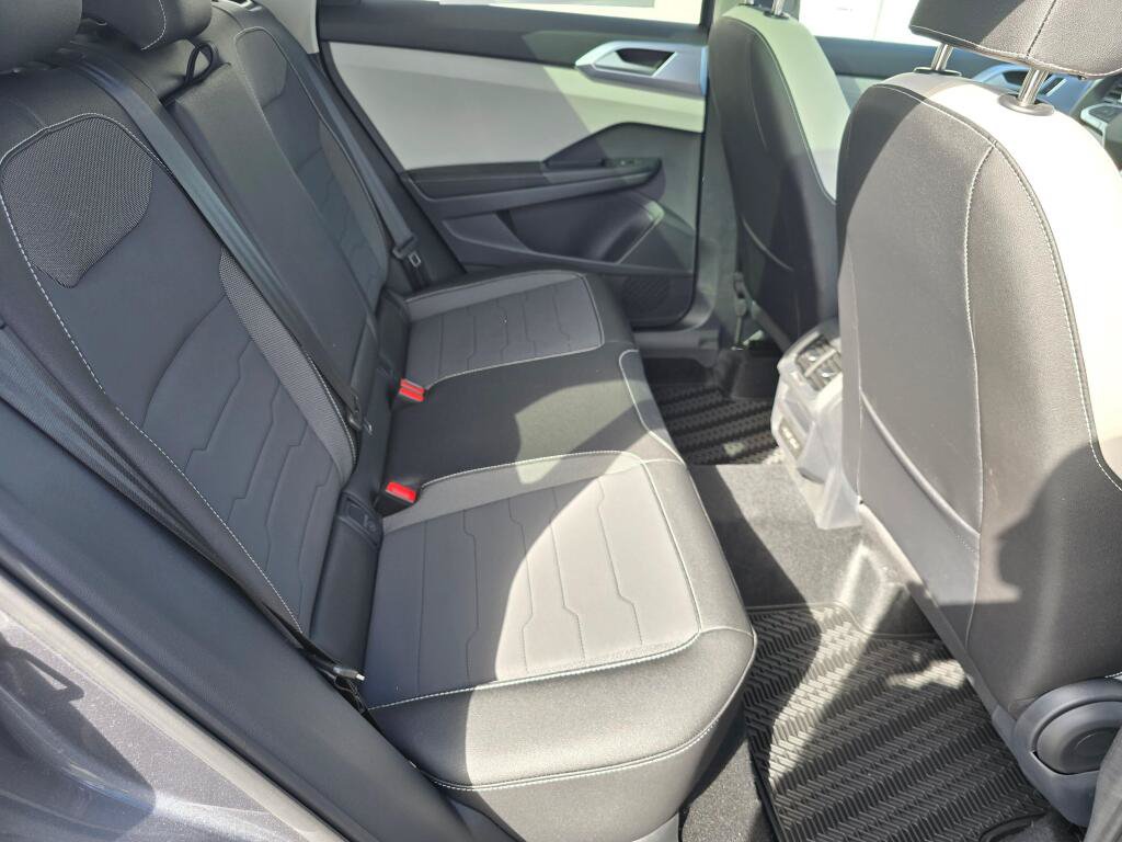New 2026 Volkswagen Taos SE AWD/4WD image 35