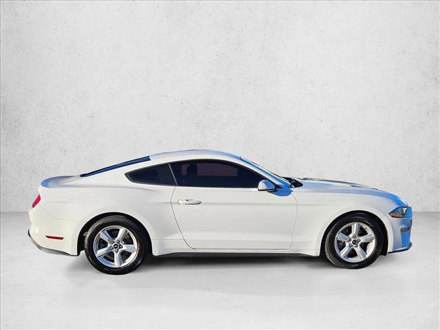 Used 2018 Ford Mustang Coupe image 4