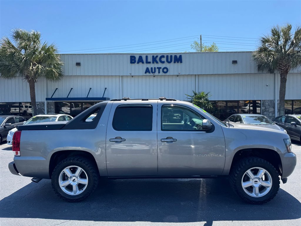 Used 2007 Chevrolet Avalanche LTZ w/ LTZ Preferred Equipment Group image 1