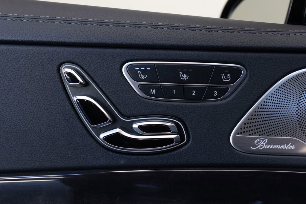 Used 2019 Mercedes-Benz S 560 Sedan image 16