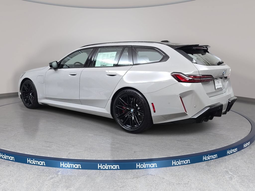 New 2027 BMW M5 Touring AWD/4WD image 7