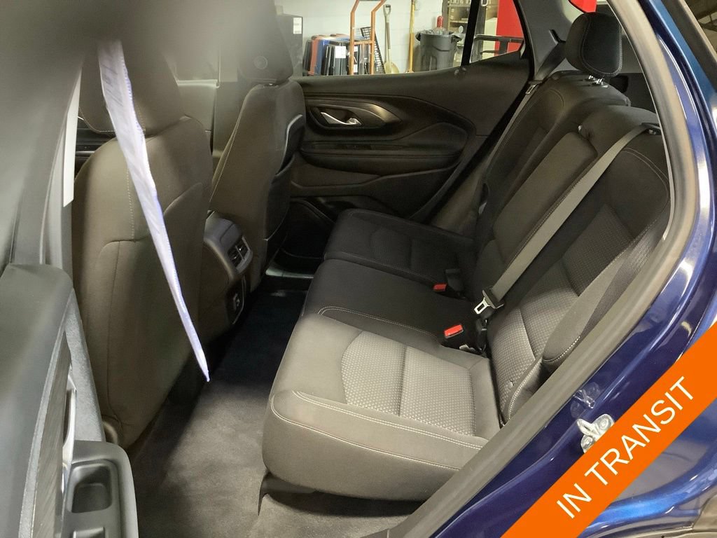 Used 2022 GMC Terrain SLE w/ Driver Convenience Package FWD image 18