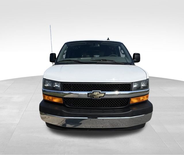 Used 2024 Chevrolet Express 2500 w/ Driver Convenience Package video 2