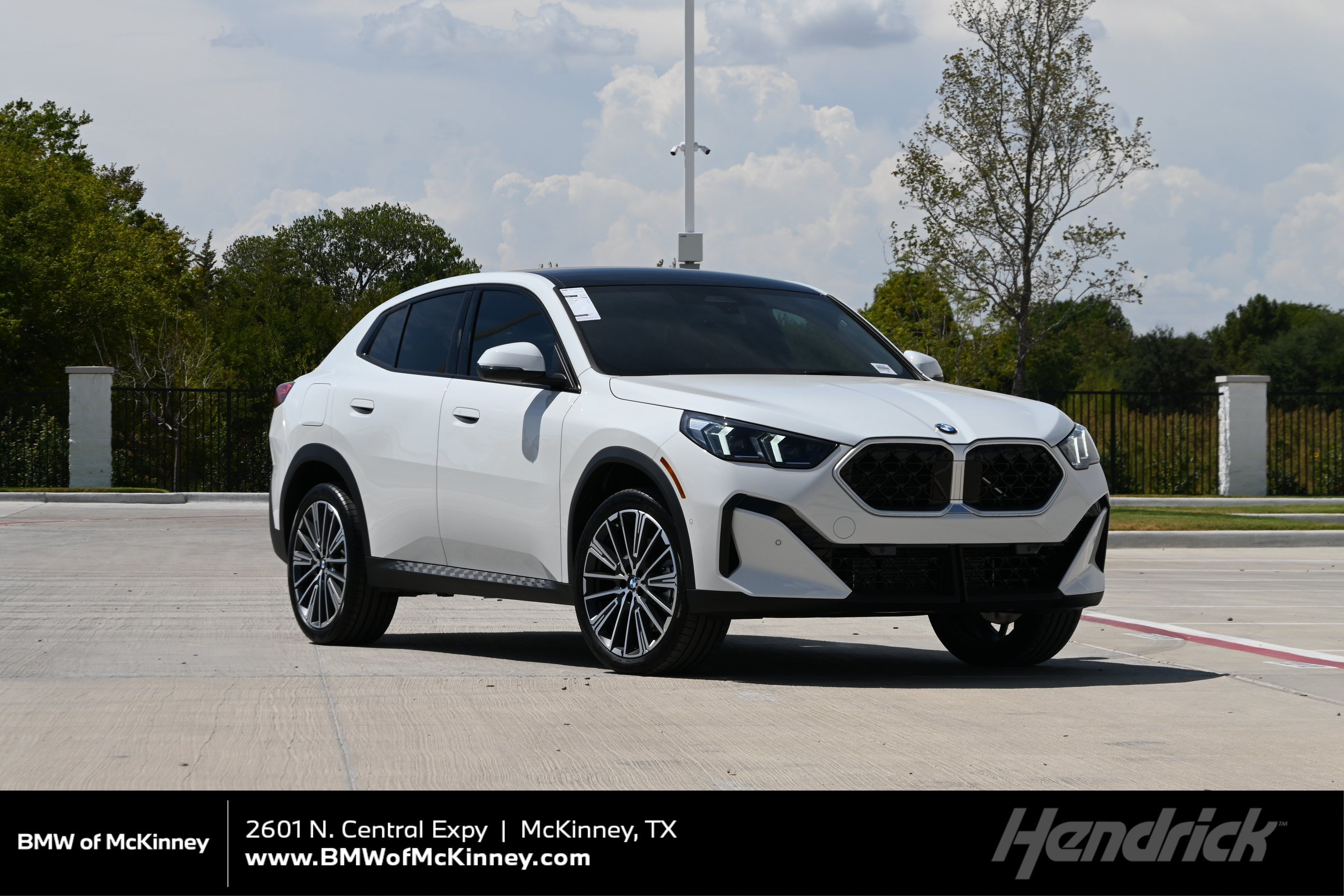 New 2027 BMW X2 xDrive28i AWD/4WD image 1