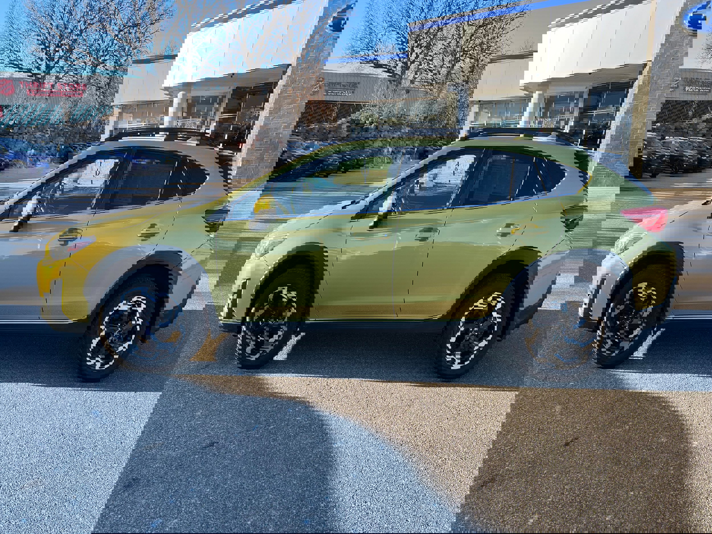 Used 2022 Subaru Crosstrek 2.5i Limited w/ Moonroof Package 2 image 4
