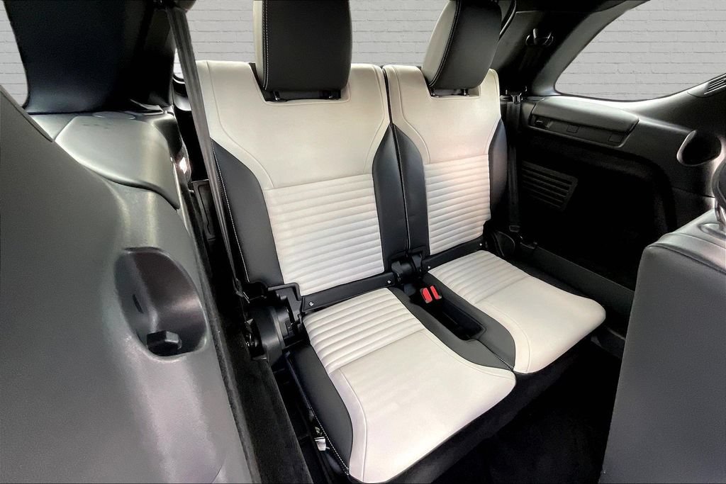 Used 2023 Land Rover Discovery HSE R-Dynamic AWD/4WD image 24