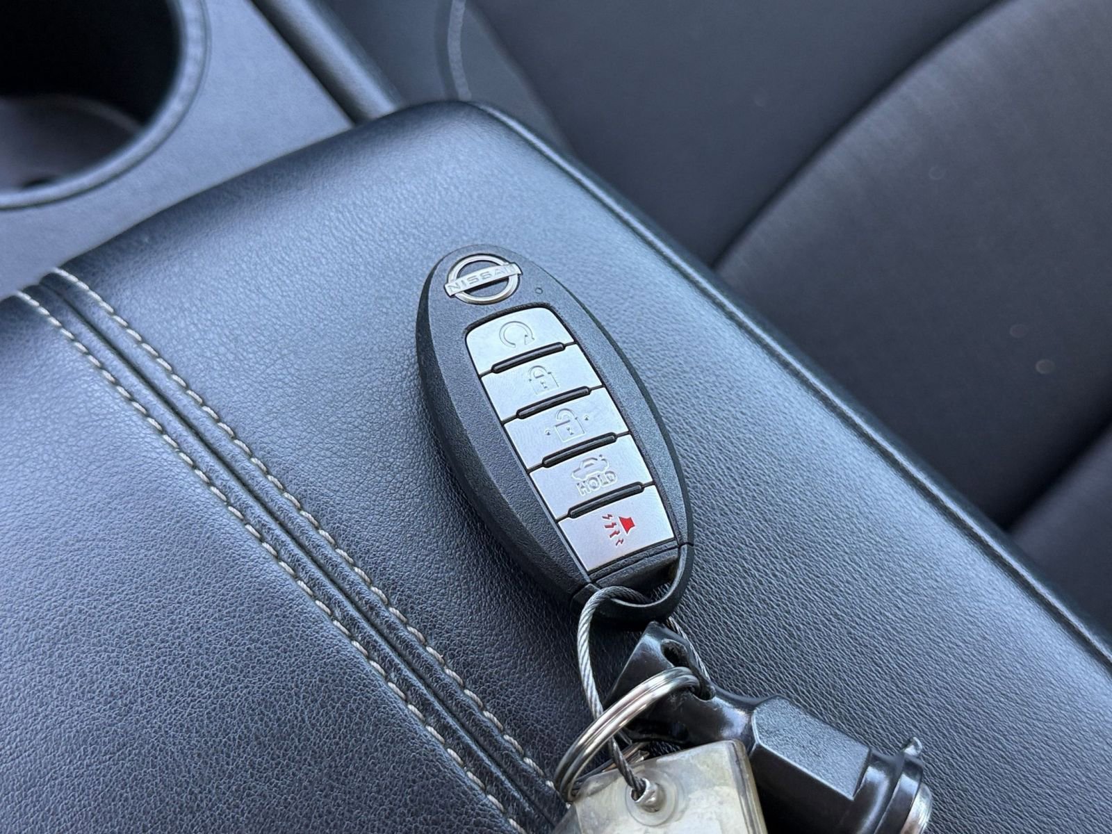 Used 2025 Nissan Altima 2.5 SV FWD image 21