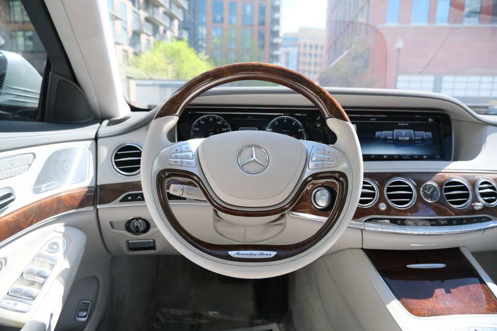 Used 2016 Mercedes-Benz S 550 Sedan image 34