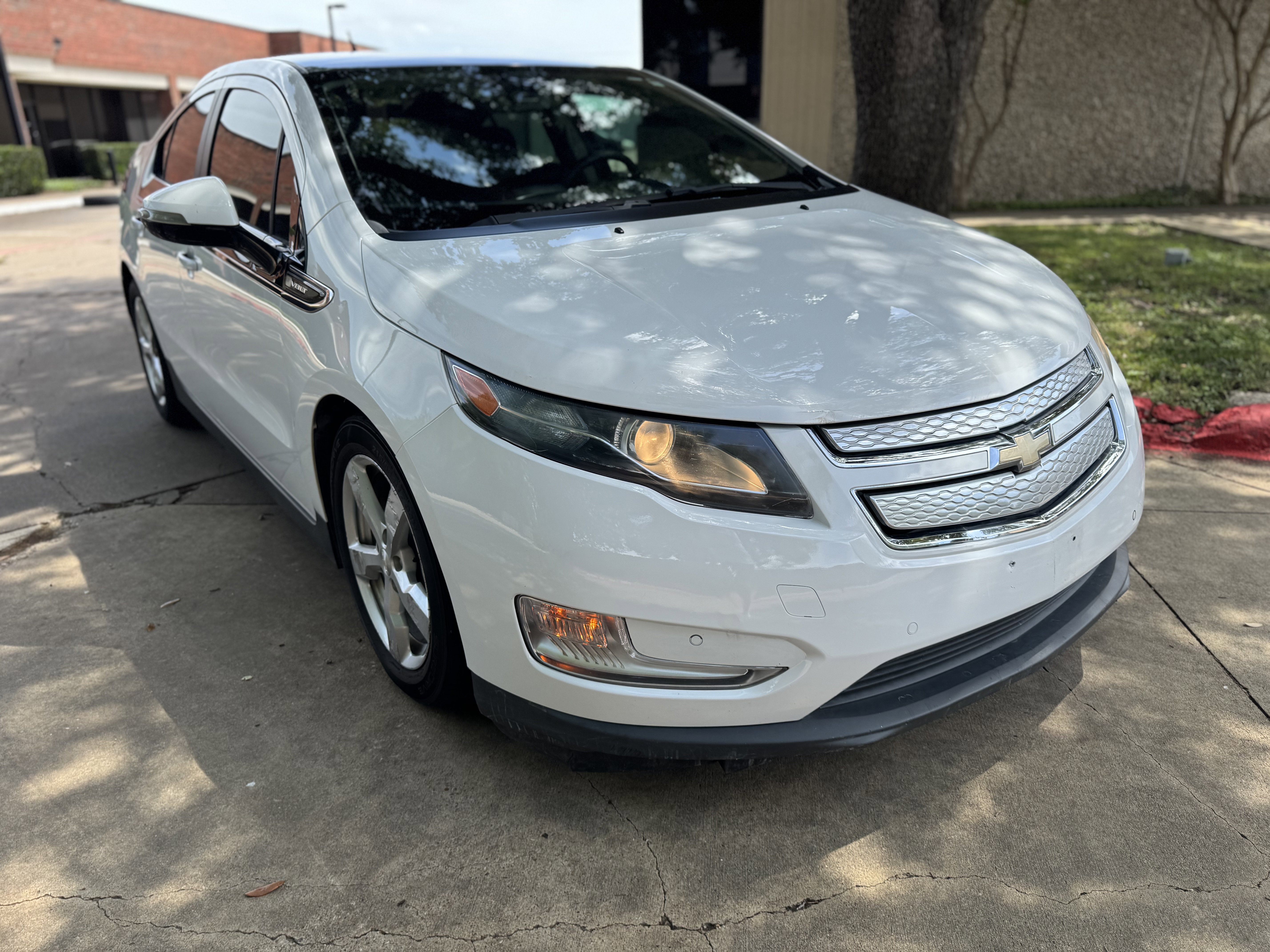 Used 2012 Chevrolet Volt FWD image 11