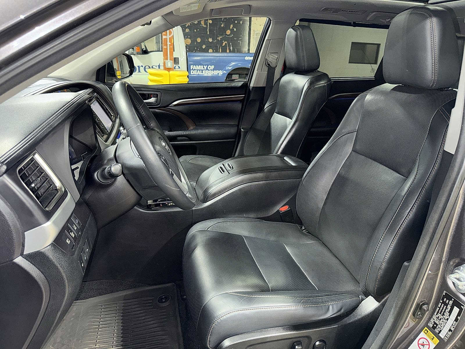 Certified 2016 Toyota Highlander Limited Platinum w/ Protection Package #3 AWD/4WD image 15