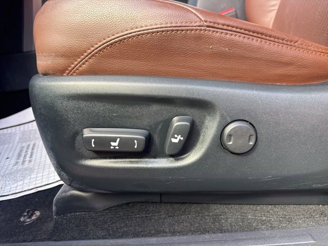 Used 2023 Toyota 4Runner Limited AWD/4WD image 8