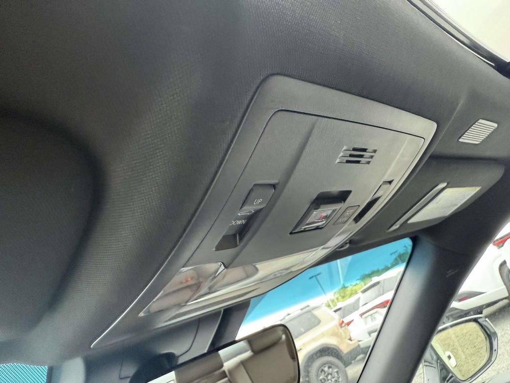 Used 2025 Lexus ES 350 w/ Premium Package FWD image 25
