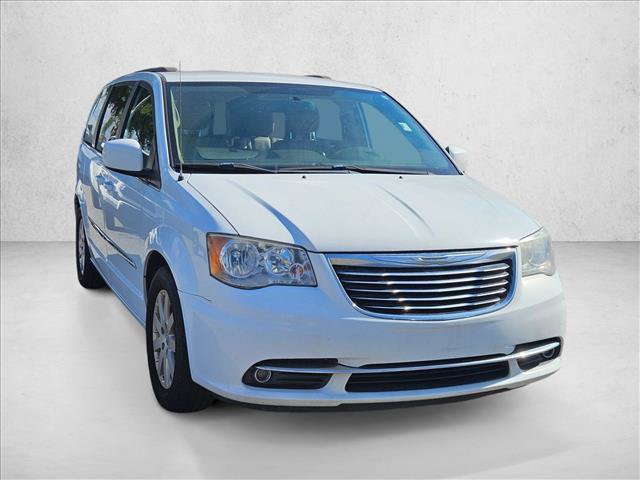 Used 2015 Chrysler Town & Country Touring FWD video 3