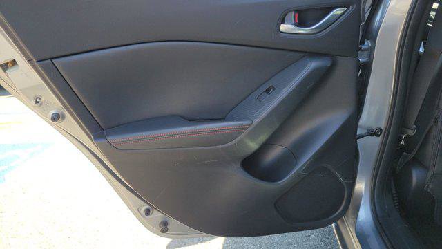 Used 2015 MAZDA MAZDA3 s Grand Touring w/ Technology Package image 14
