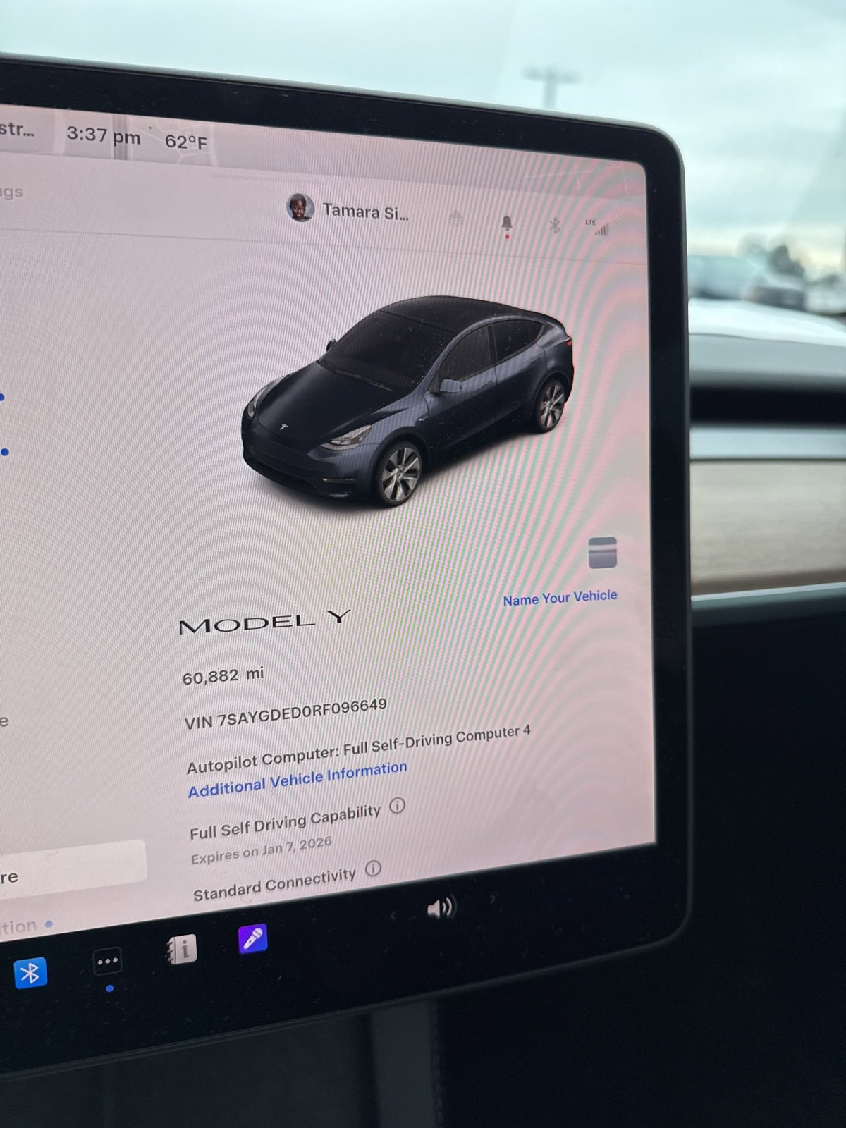 Used 2024 Tesla Model Y 2WD image 8