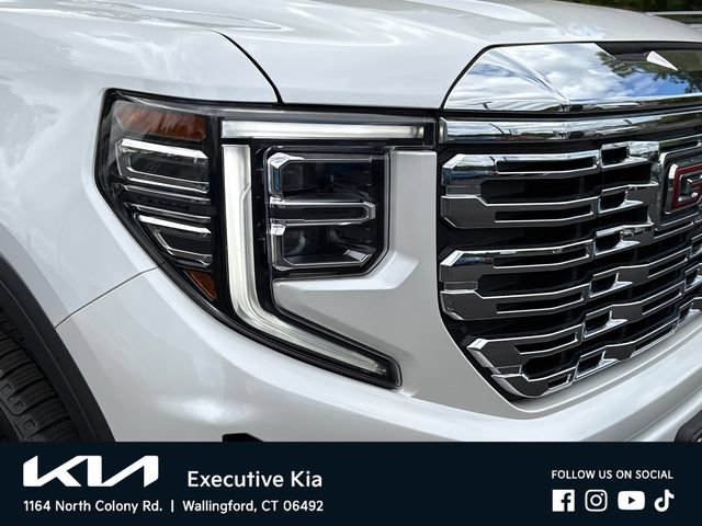 Used 2022 GMC Sierra 1500 Denali w/ Denali Reserve Package AWD/4WD image 8