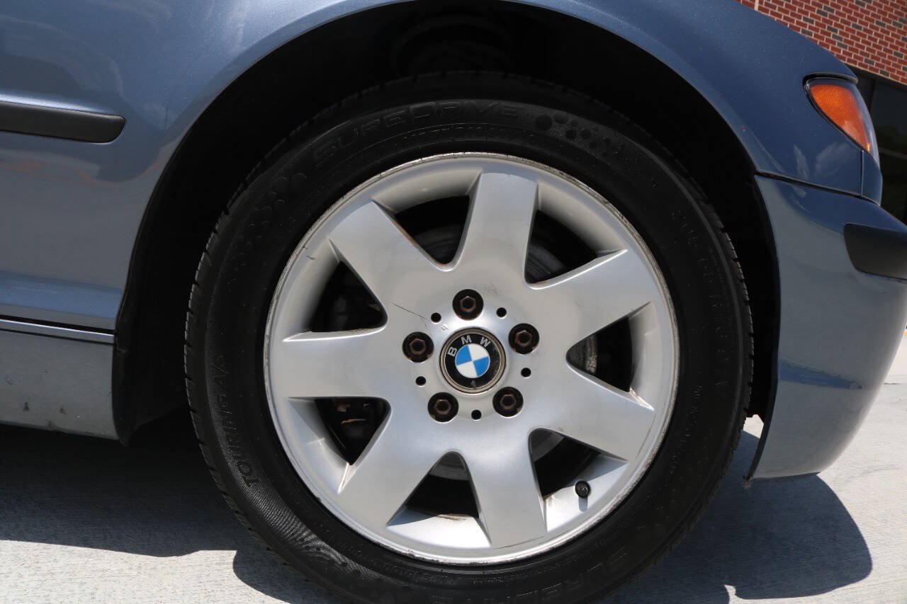 Used 2004 BMW 325xi Sedan AWD/4WD image 76