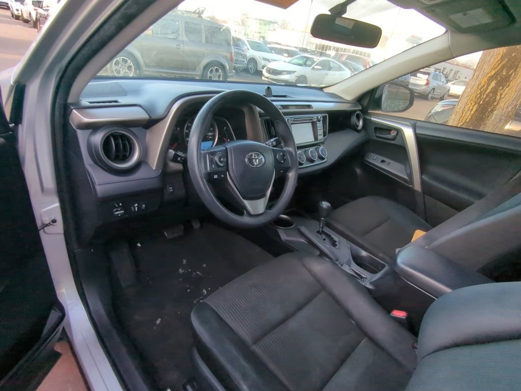 Used 2015 Toyota RAV4 LE image 7