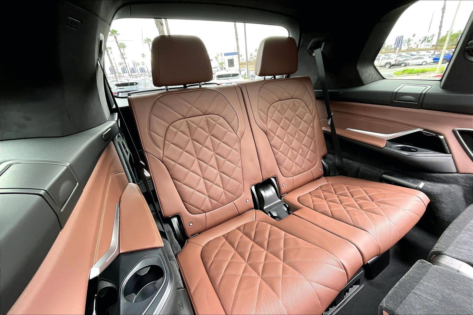 Used 2025 BMW X7 xDrive40i w/ M Sport Package image 28