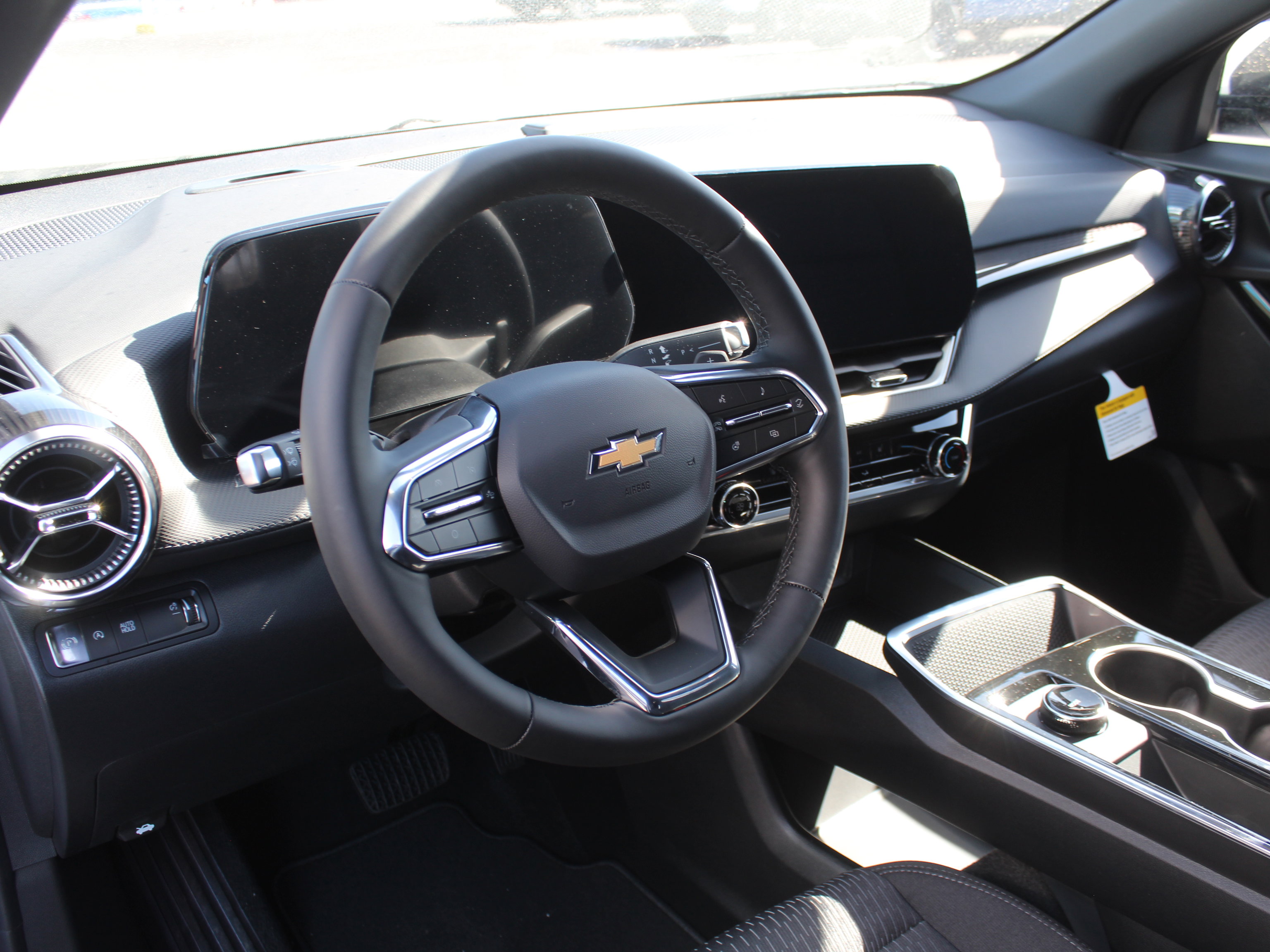 New 2026 Chevrolet Equinox LT w/ Safety and Technology Package image 10