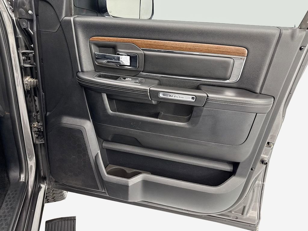 Used 2014 RAM 3500 Laramie image 24