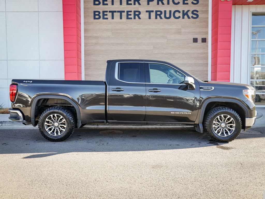 Used 2021 GMC Sierra 1500 SLE w/ Remote Start Package AWD/4WD image 2