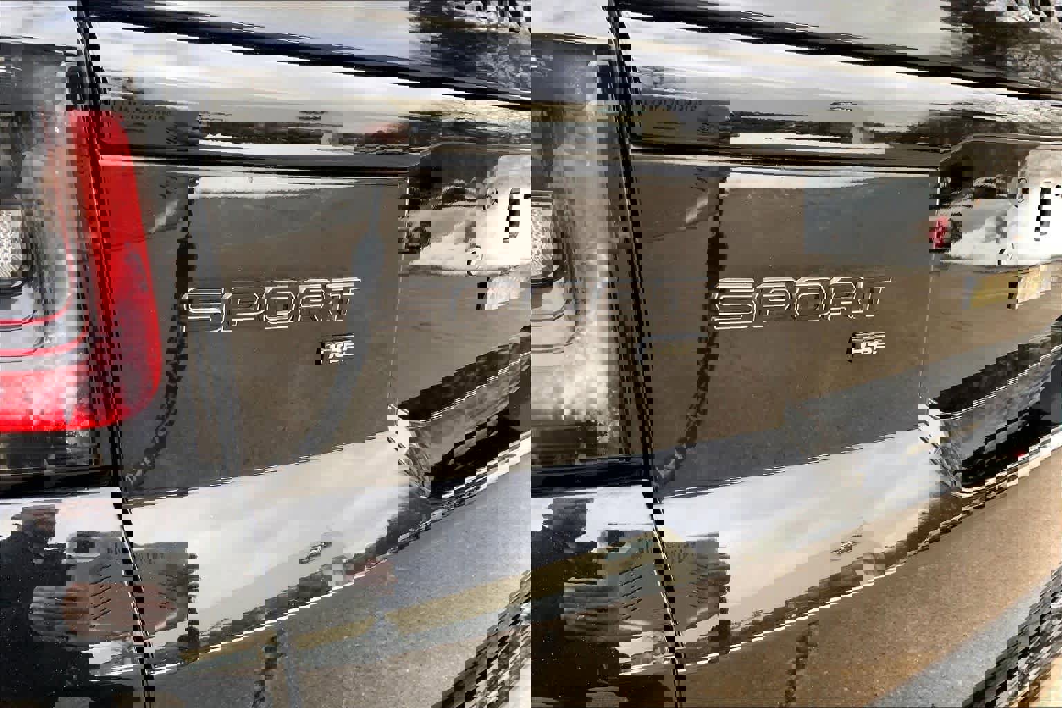 Used 2021 Land Rover Range Rover Sport HSE Silver Edition image 9