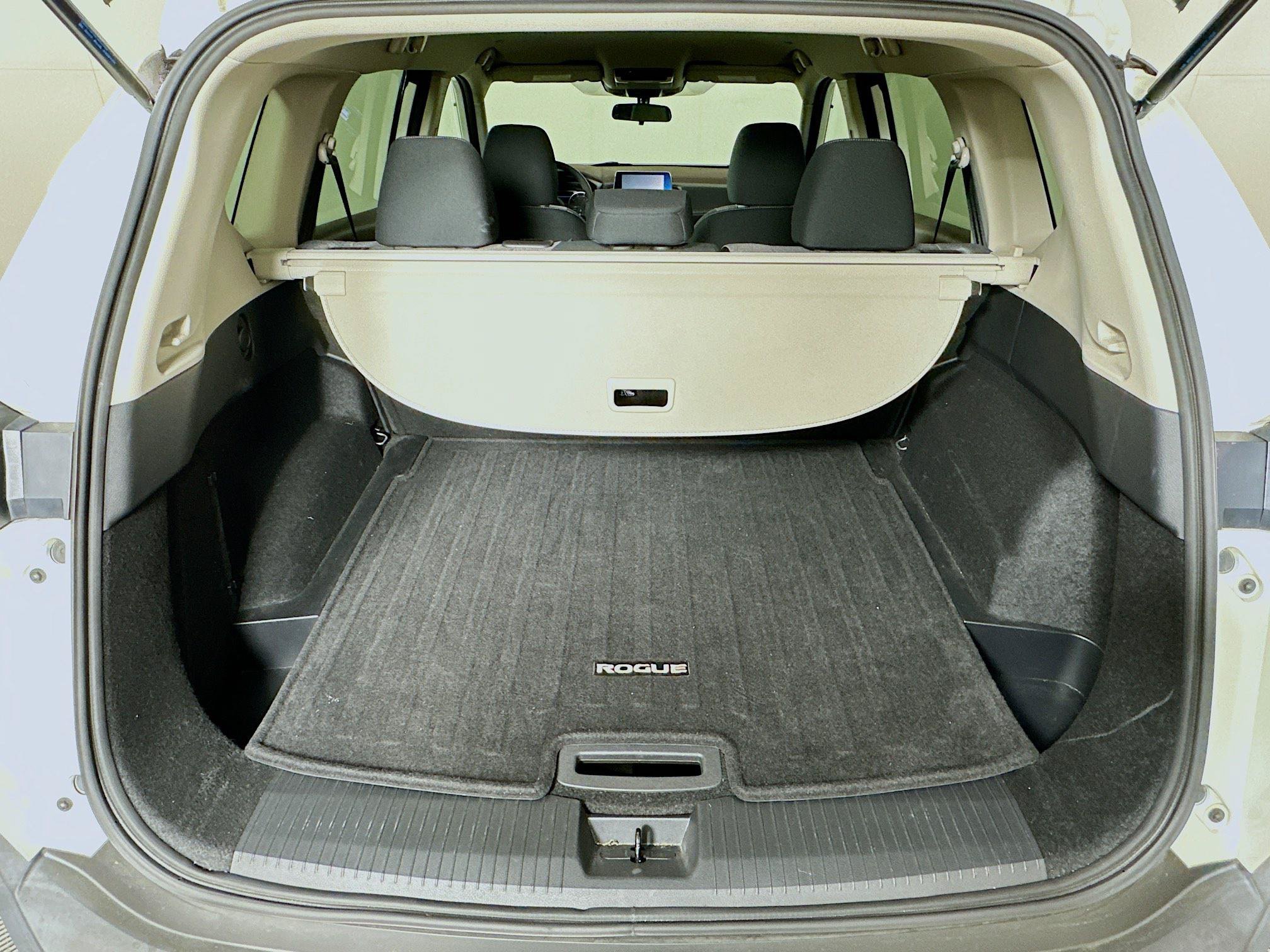 Used 2022 Nissan Rogue SV FWD image 27
