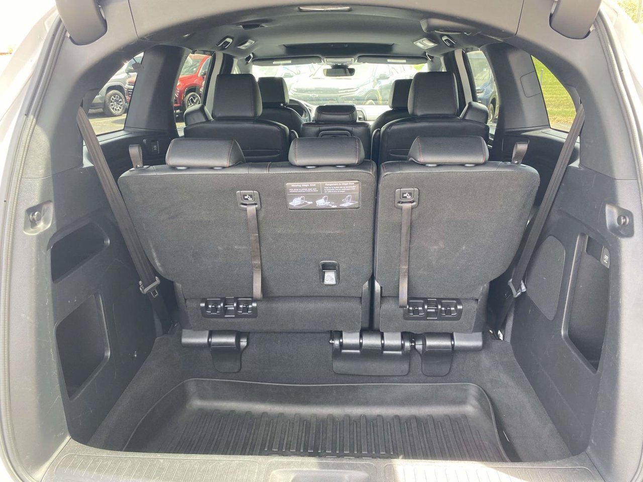 Used 2024 Honda Odyssey Sport image 9