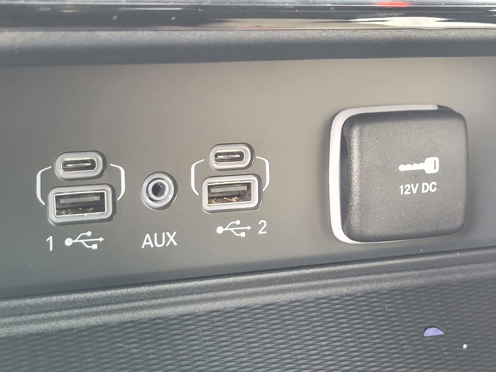 New 2025 Jeep Grand Cherokee Limited w/ Luxury Tech Group II image 17