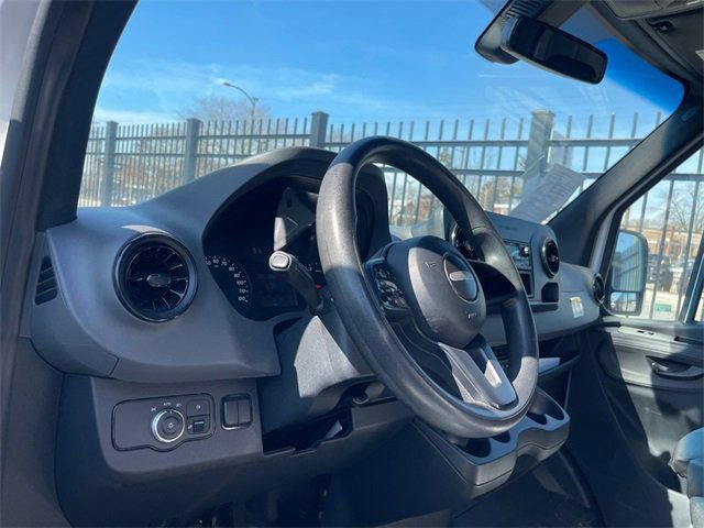 Used 2019 Freightliner Sprinter 2500 image 6