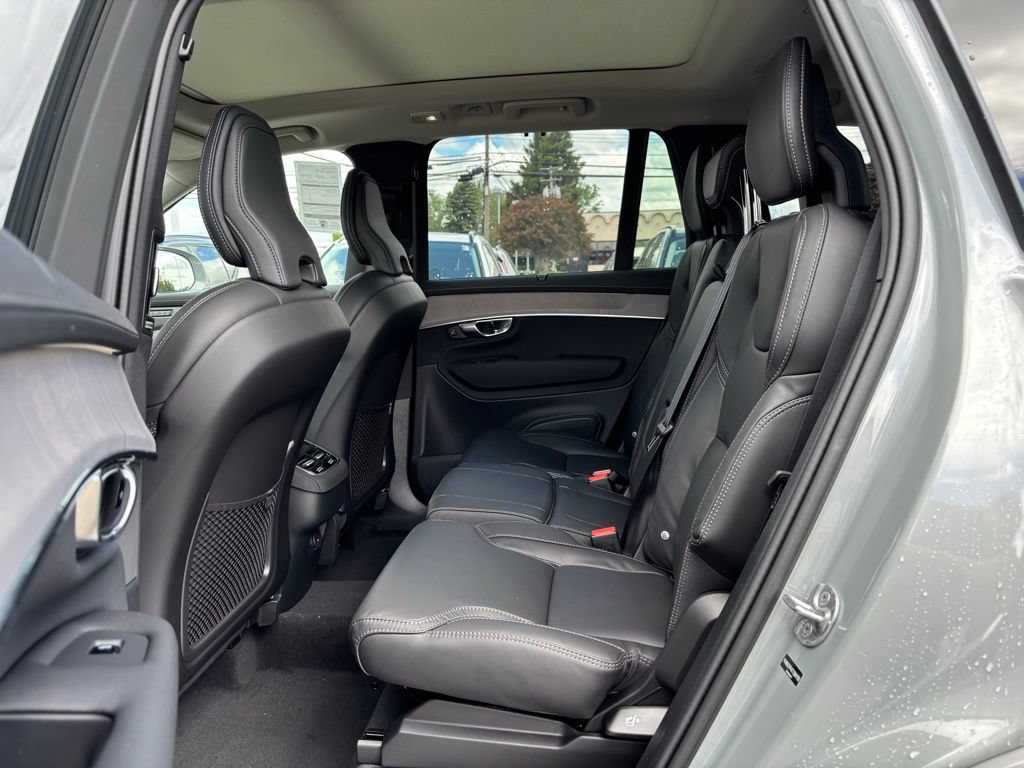 New 2026 Volvo XC90 B6 Ultra w/ Protection Package AWD/4WD image 16