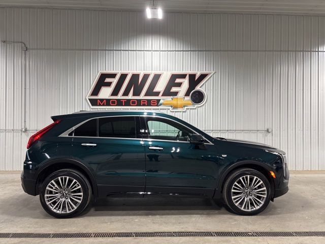 Used 2024 Cadillac XT4 Premium Luxury image 2