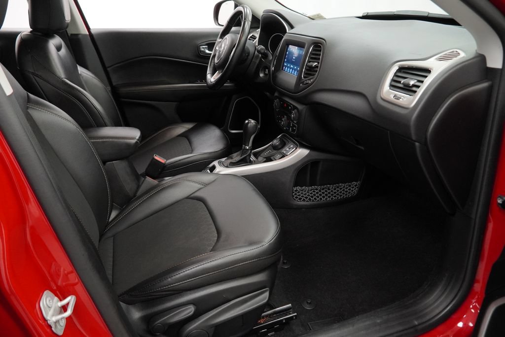 Certified 2020 Jeep Compass Latitude AWD/4WD image 48