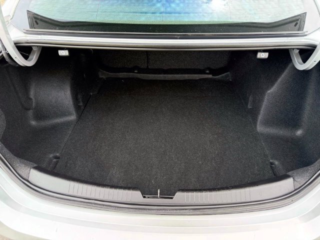 Used 2020 Chevrolet Malibu LT FWD image 12