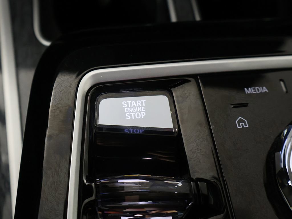 Used 2023 BMW 760i xDrive w/ Luxury Rear Seating Package AWD/4WD image 58