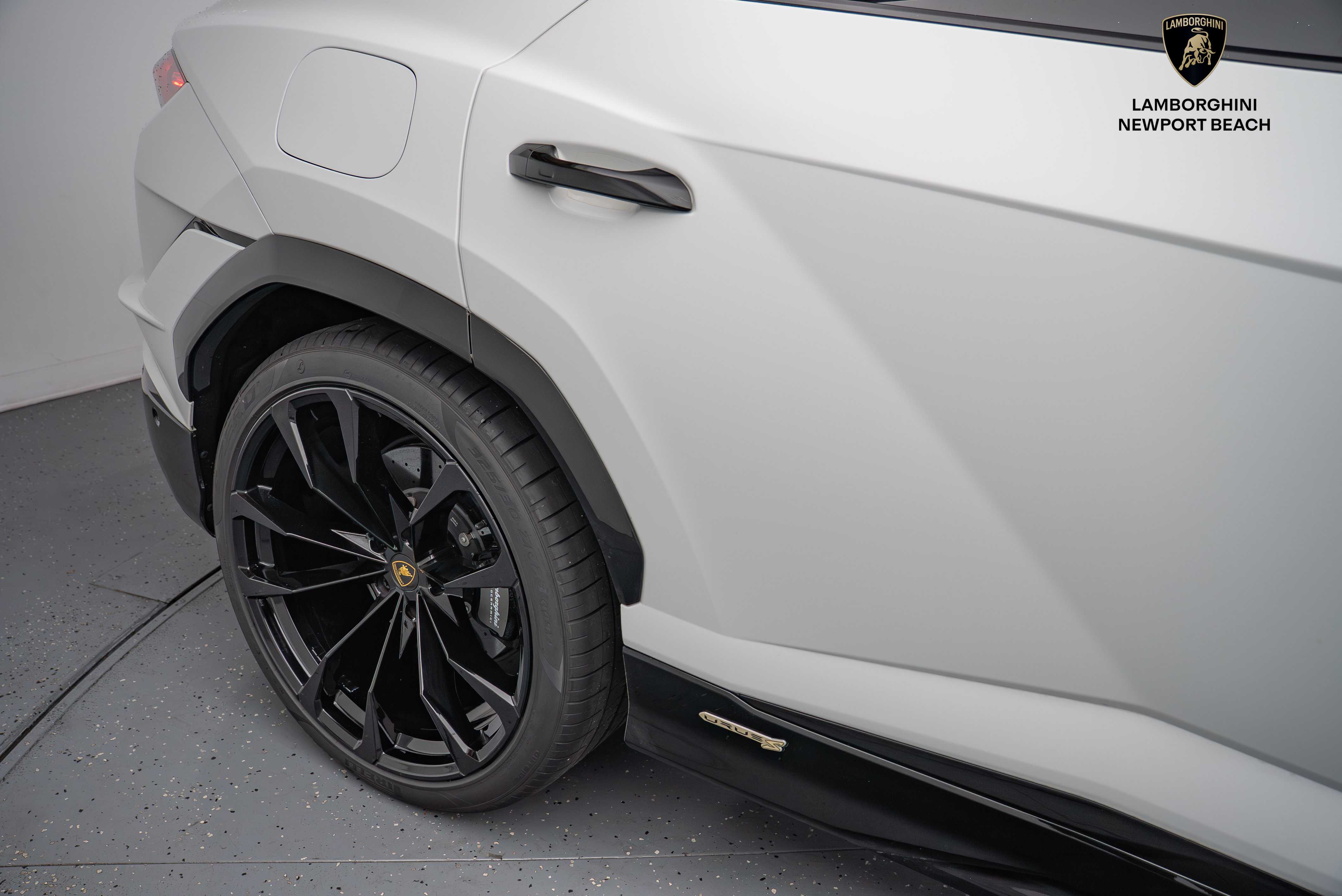 Used 2024 Lamborghini Urus S image 8