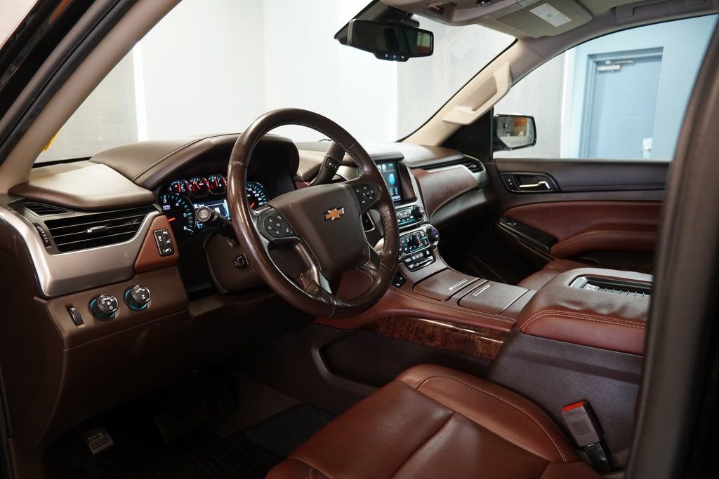 Used 2020 Chevrolet Suburban Premier image 7