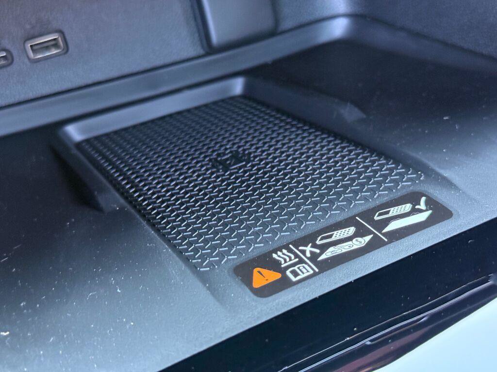 New 2027 Chevrolet Traverse Z71 w/ LPO, Floor Liner Package AWD/4WD image 32