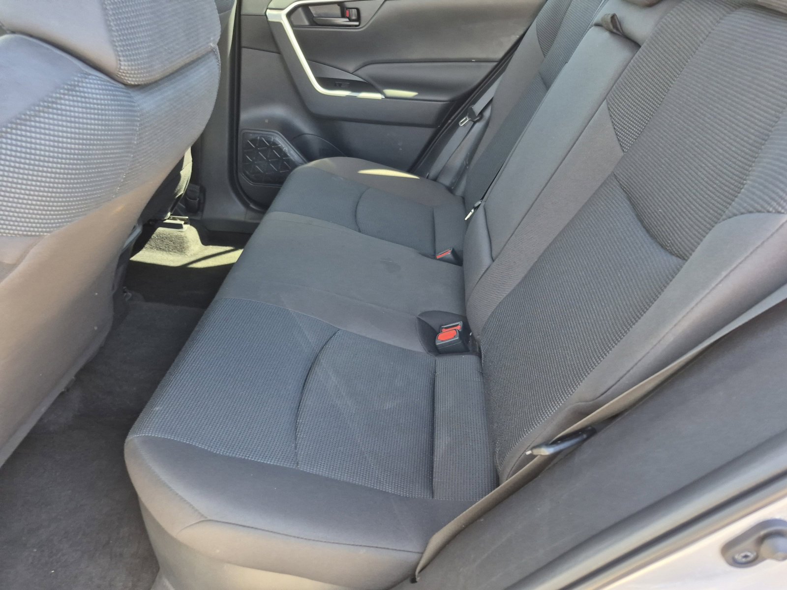 Used 2025 Toyota RAV4 LE image 17