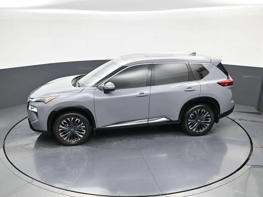 Used 2024 Nissan Rogue Platinum w/ Platinum Premium Package FWD image 27