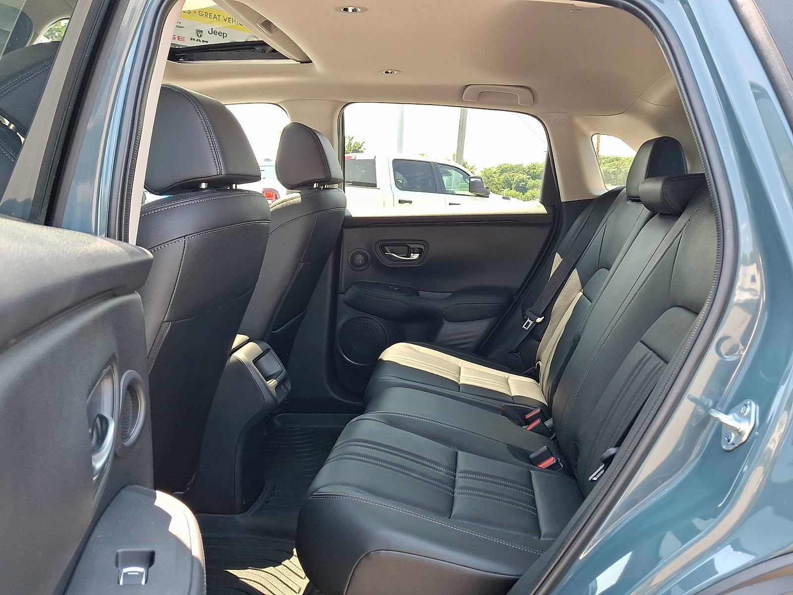 Used 2026 Honda HR-V EX-L image 10