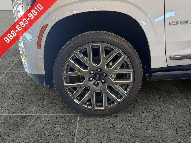 New 2026 GMC Yukon Denali Ultimate w/ LPO, Floor Liner Package AWD/4WD image 25