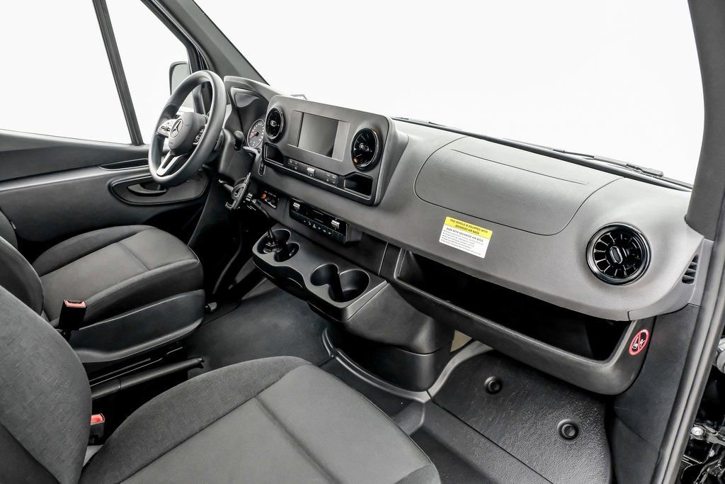 Used 2024 Mercedes-Benz Sprinter 3500 image 11