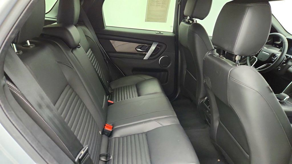 Used 2025 Land Rover Discovery Sport Dynamic SE image 25