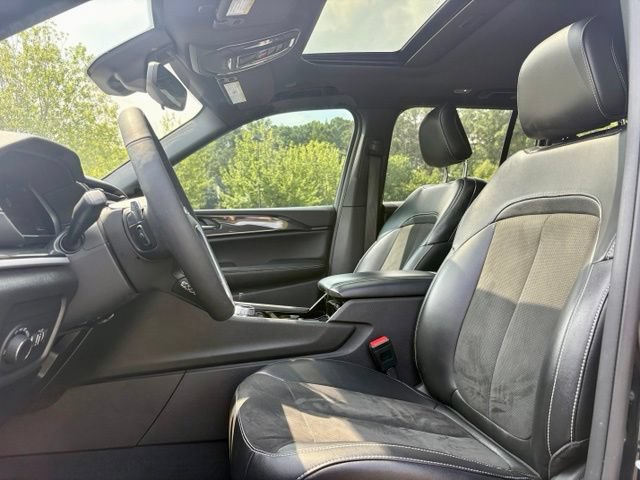 Used 2023 Jeep Grand Cherokee Altitude RWD image 28