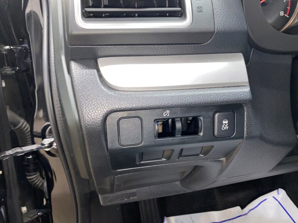 Used 2016 Subaru Crosstrek 2.0i Premium w/ Popular Package #2 image 26